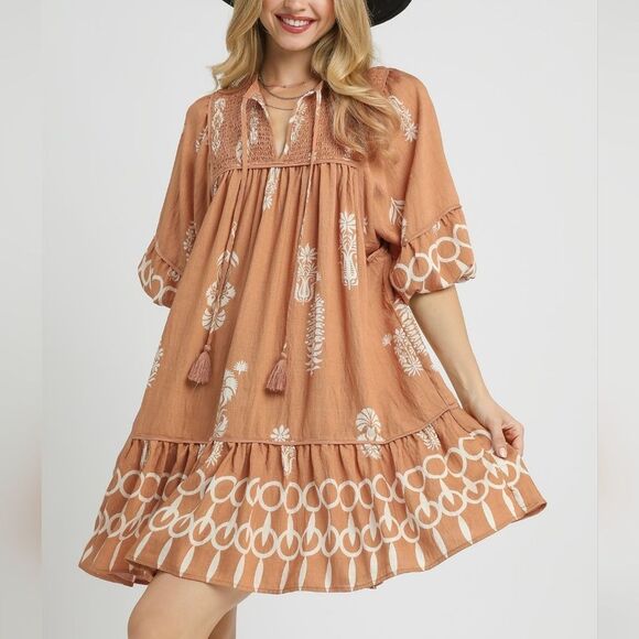 UMGEE USA Tribal Print Tassel Tie Neck Mini Dress In Tan Sz LARGE - Picture 1 of 6